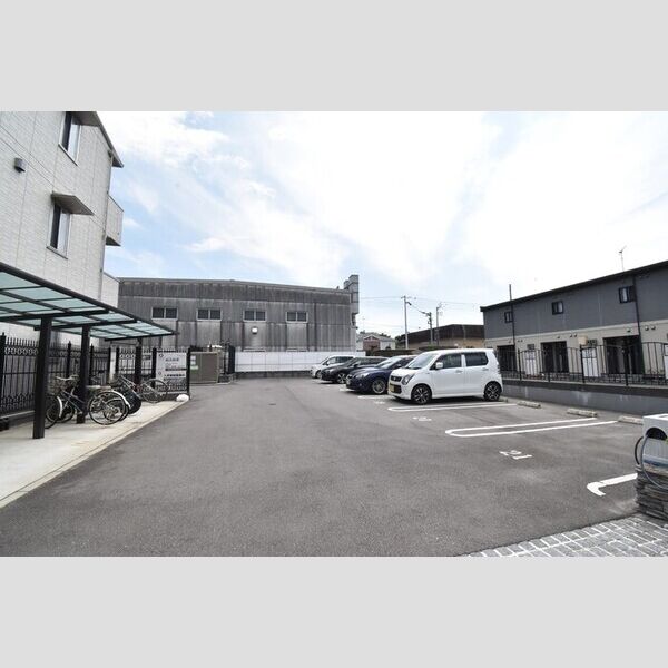 駐車場 (駐車場)