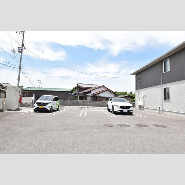 駐車場 (駐車場)