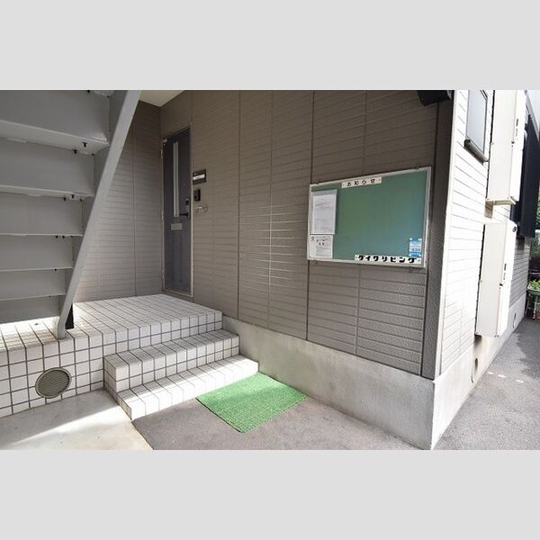 エントランス (エントランス)