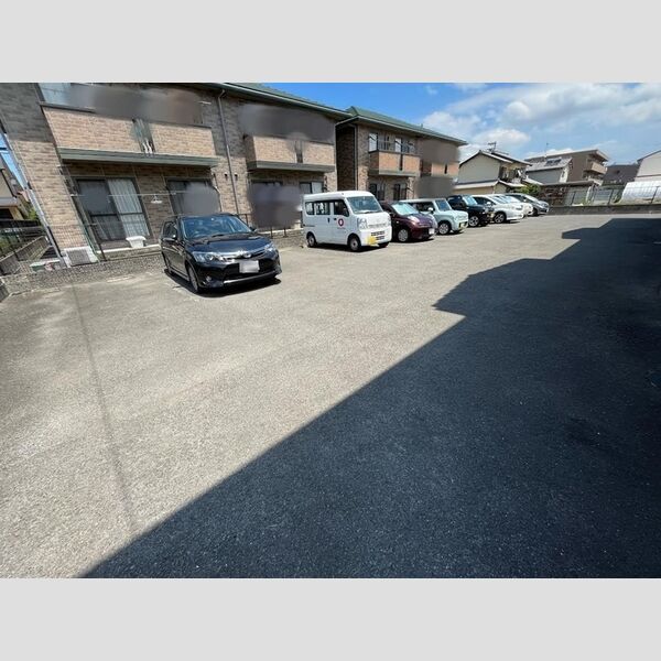 駐車場 (駐車場)