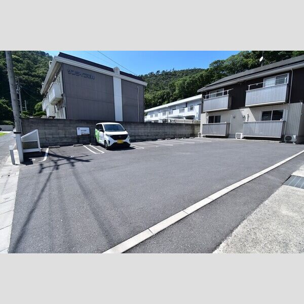 駐車場 (駐車場)