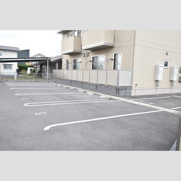 駐車場 (駐車場)