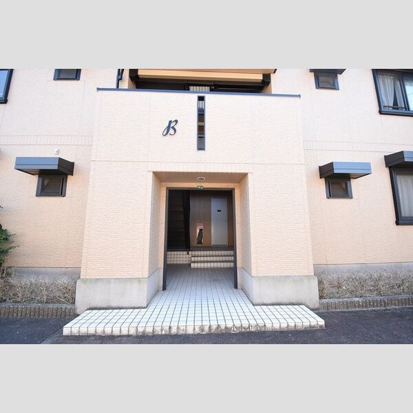 エントランス (エントランス)