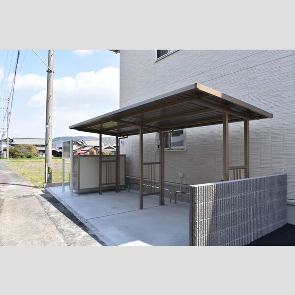 現地周辺 (駐輪場)