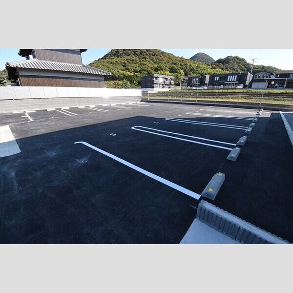 駐車場 (駐車場)