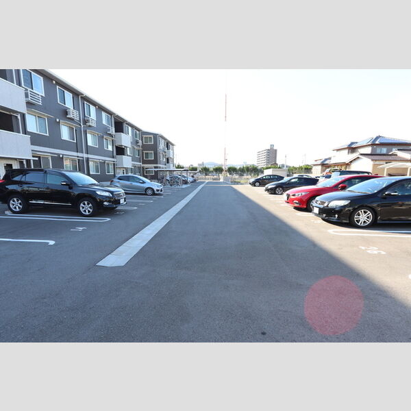 駐車場 (駐車場)