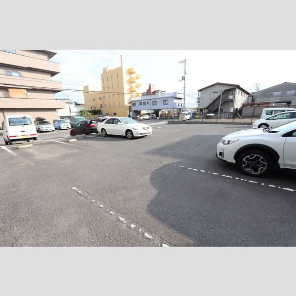 駐車場 (駐車場)