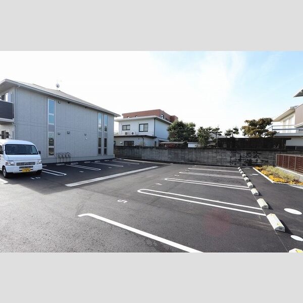 駐車場 (駐車場)