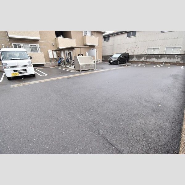 駐車場 (駐車場)