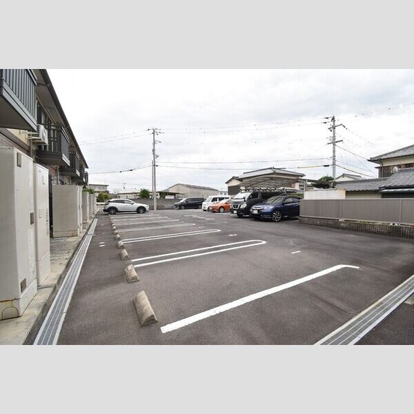駐車場 (駐車場)