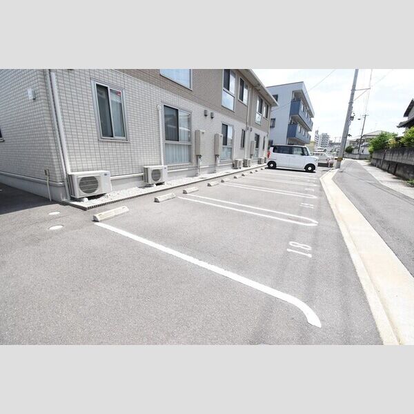 駐車場 (駐車場)