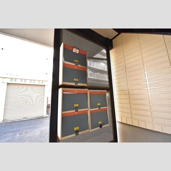 現地周辺 (郵便受け)