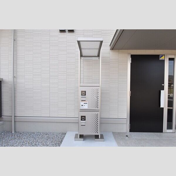 エントランス (宅配ボックス)