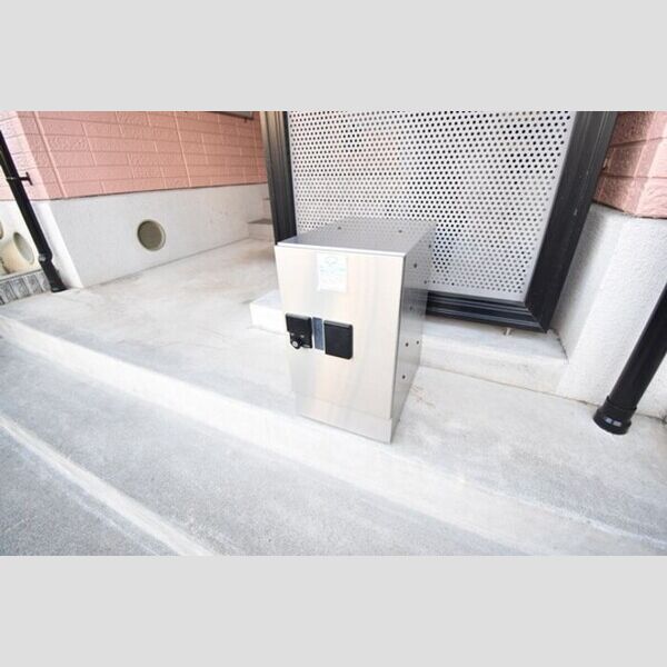 現地周辺 (宅配ボックス)