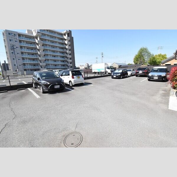 駐車場 (駐車場)