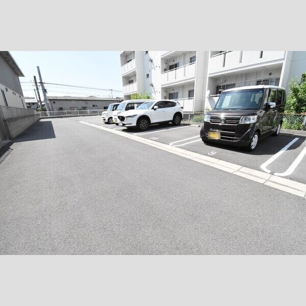 駐車場 (駐車場)