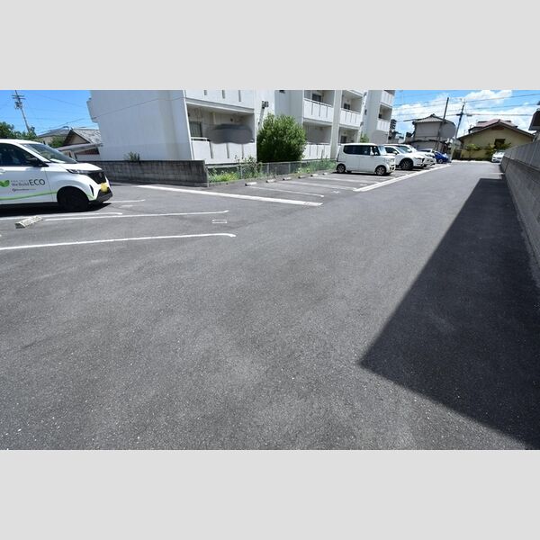 駐車場 (駐車場)