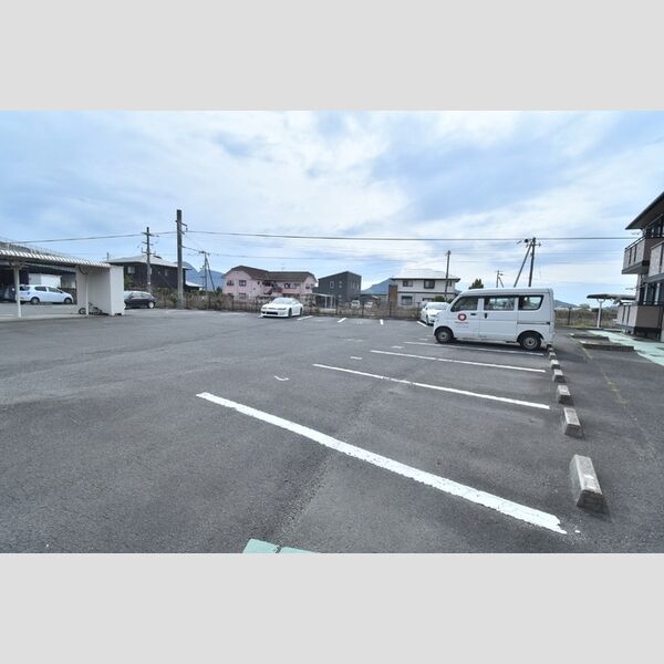 駐車場 (駐車場)