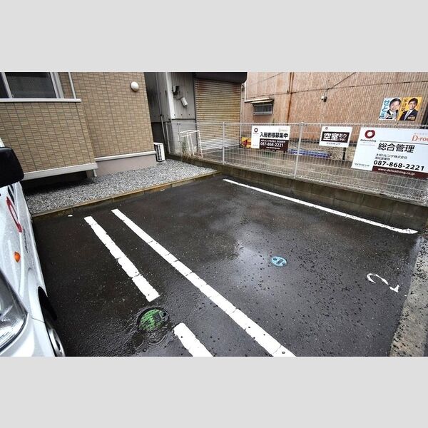 駐車場 (駐車場)