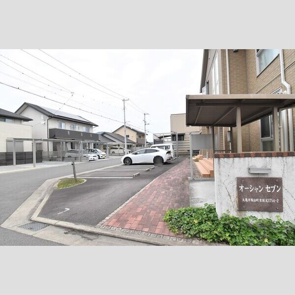 現地周辺 (銘板)