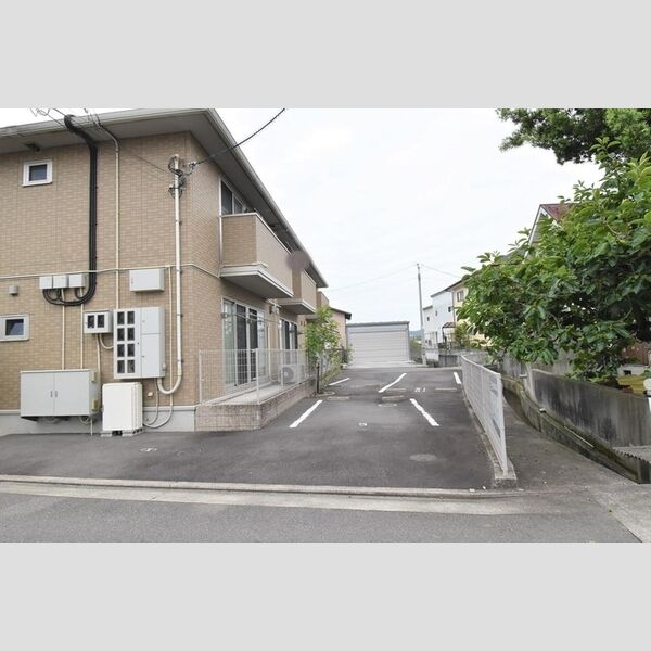 駐車場 (駐車場)
