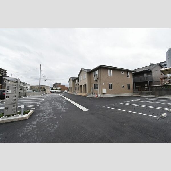 駐車場 (駐車場)