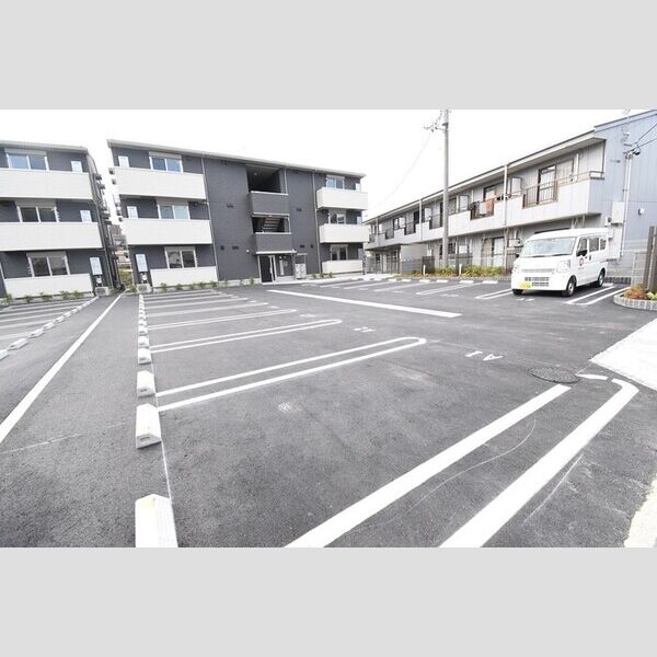 駐車場 (駐車場)