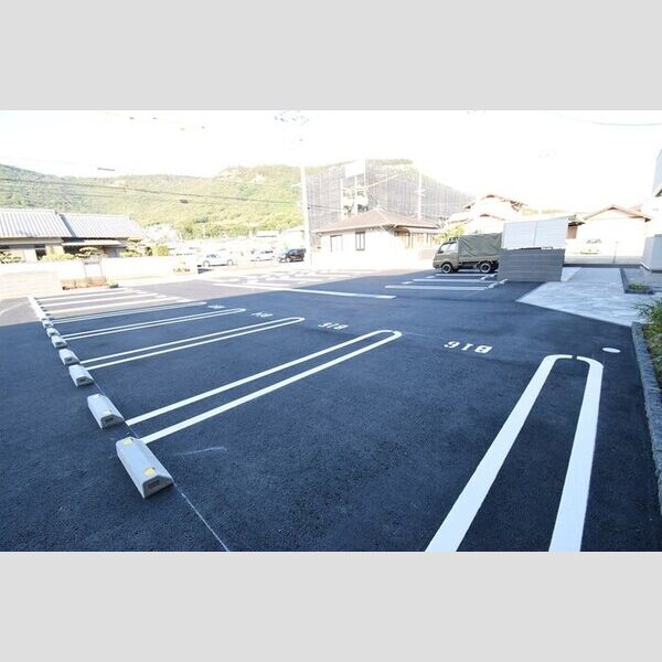 駐車場 (駐車場)