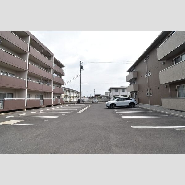 駐車場 (駐車場)