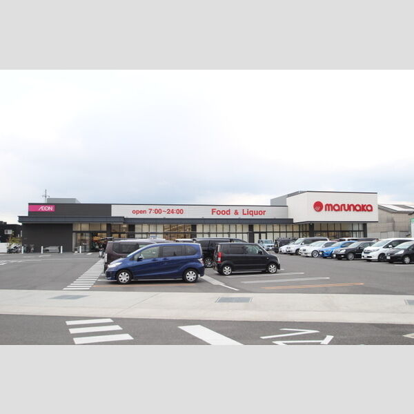 現地周辺 (マルナカ林店682m)