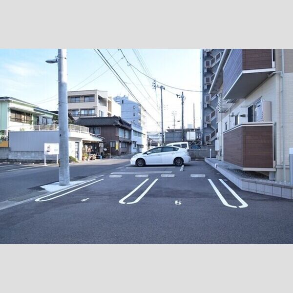 駐車場 (駐車場)