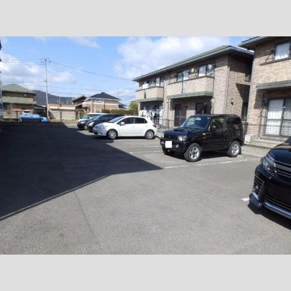 駐車場 (駐車場)