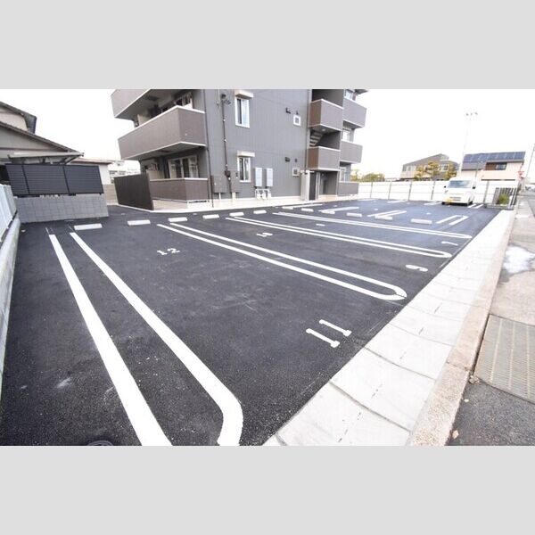 駐車場 (駐車場)