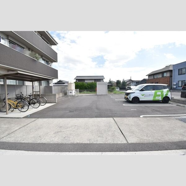 駐車場 (駐車場)