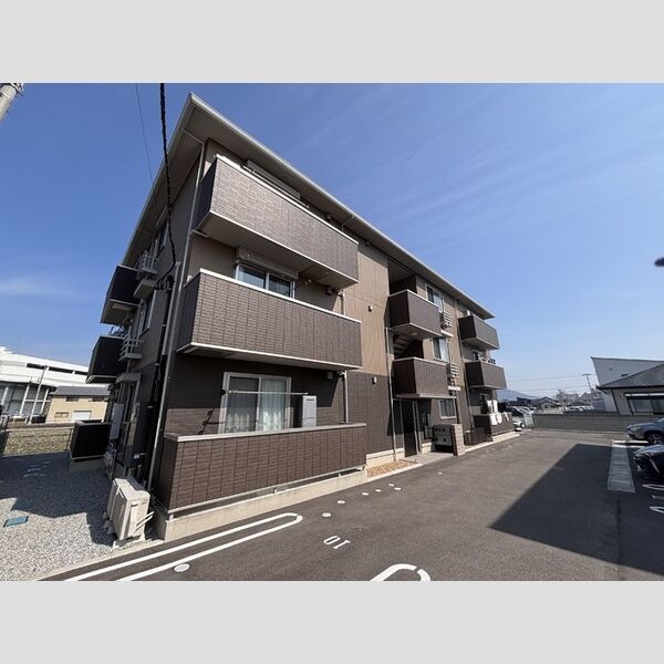 建物外観 (外観写真)