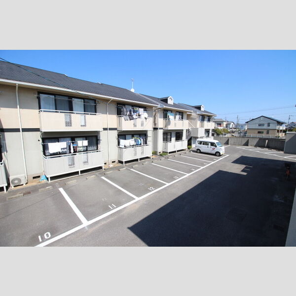 駐車場 (駐車場)