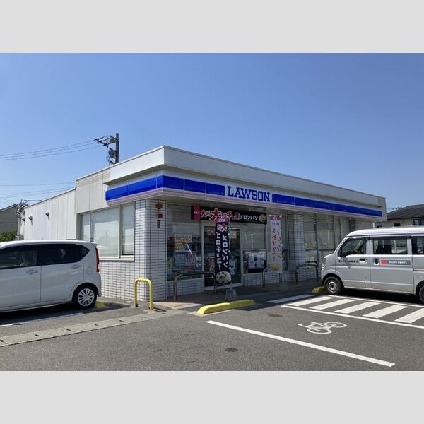 現地周辺 (ローソン高松中央インター店(688m))