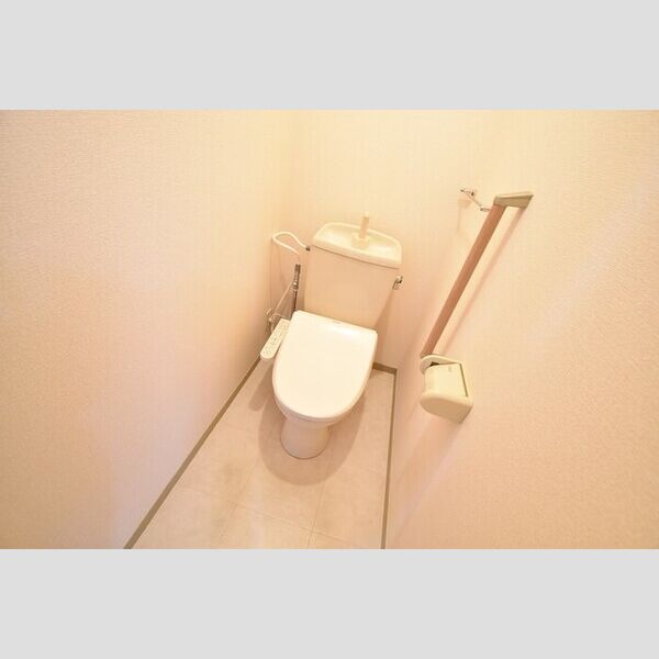 トイレ (温水洗浄暖房便座)