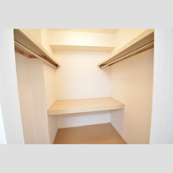 収納 (ウォークインクローゼット)