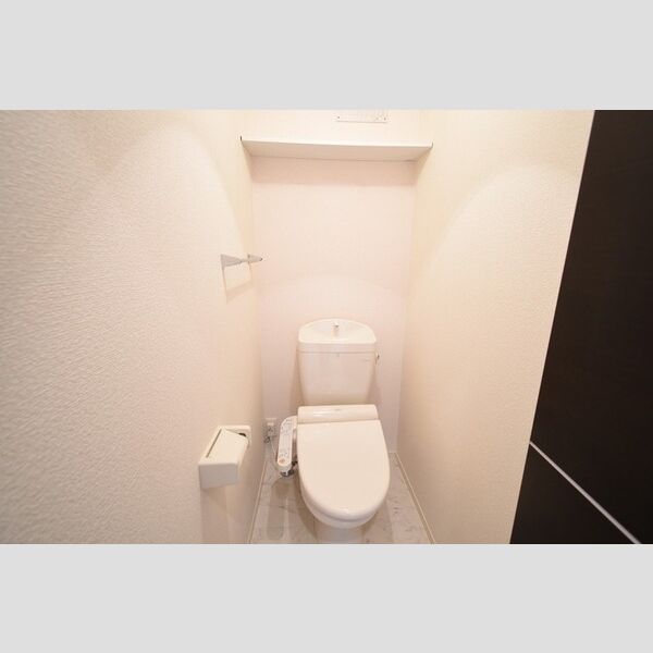 トイレ (温水洗浄暖房便座)