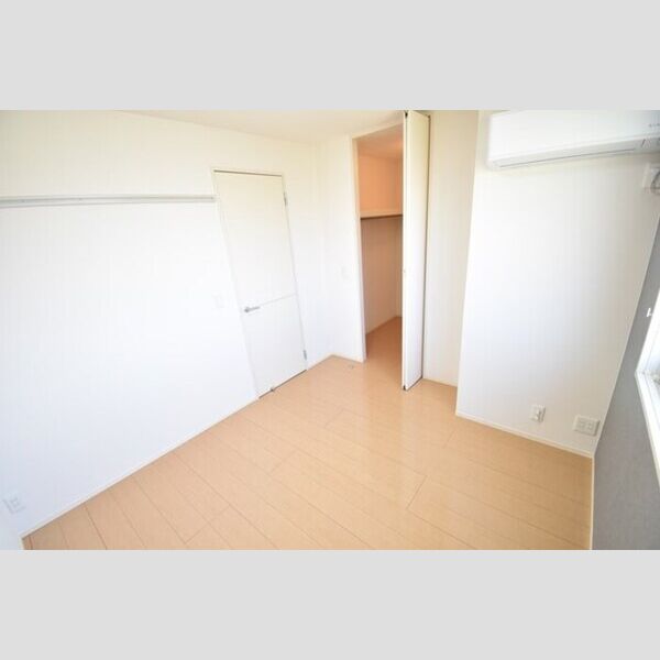 その他 (洋室5帖)