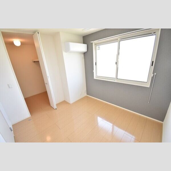 その他 (洋室5帖)