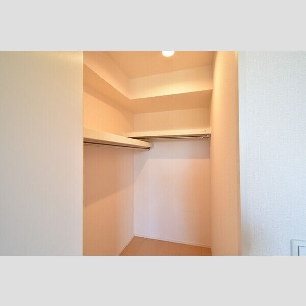 収納 (ウォークインクローゼット)