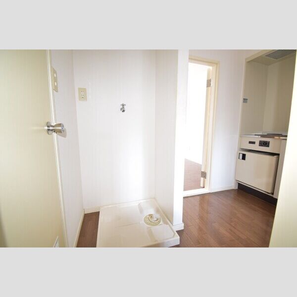 その他 (室内洗濯機置場)