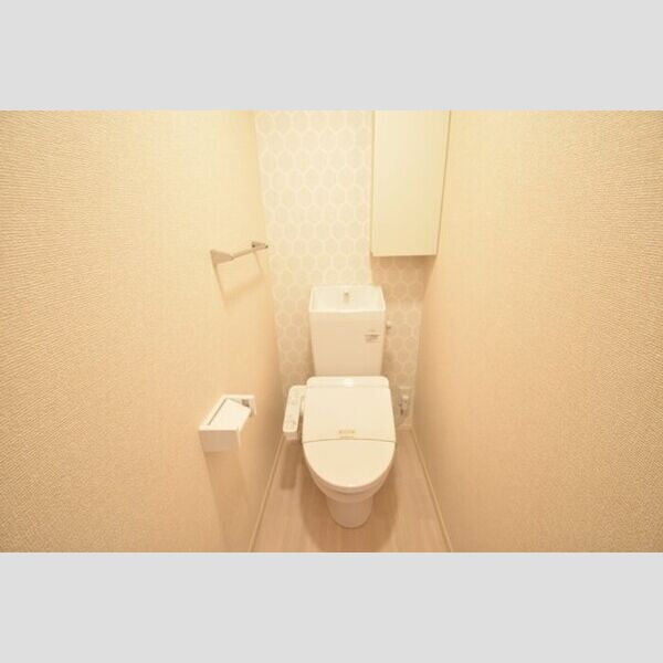 トイレ (温水洗浄暖房便座)