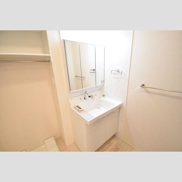 洗面所 (洗髪洗面化粧台)