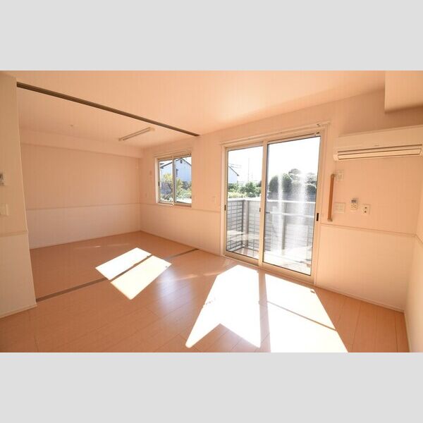 居室・リビング (LDK10.5帖～洋室6帖)