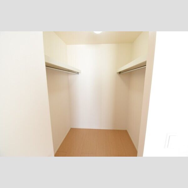 収納 (ウォークインクローゼット)