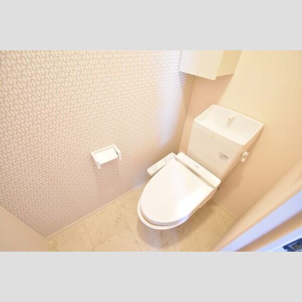 トイレ (温水洗浄暖房便座)