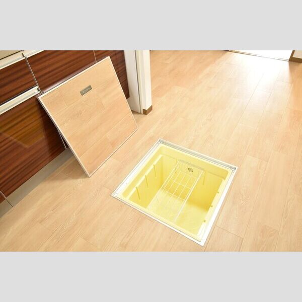 収納 (床下収納)